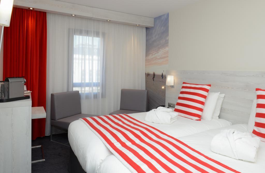 Hotel Mercure Sur 4*